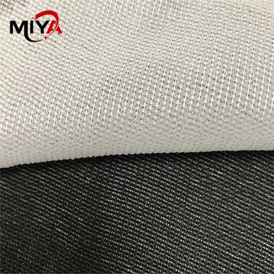 Het witte Afwijking Gebreide 40gsm-Tricot Smeltbare Interlining